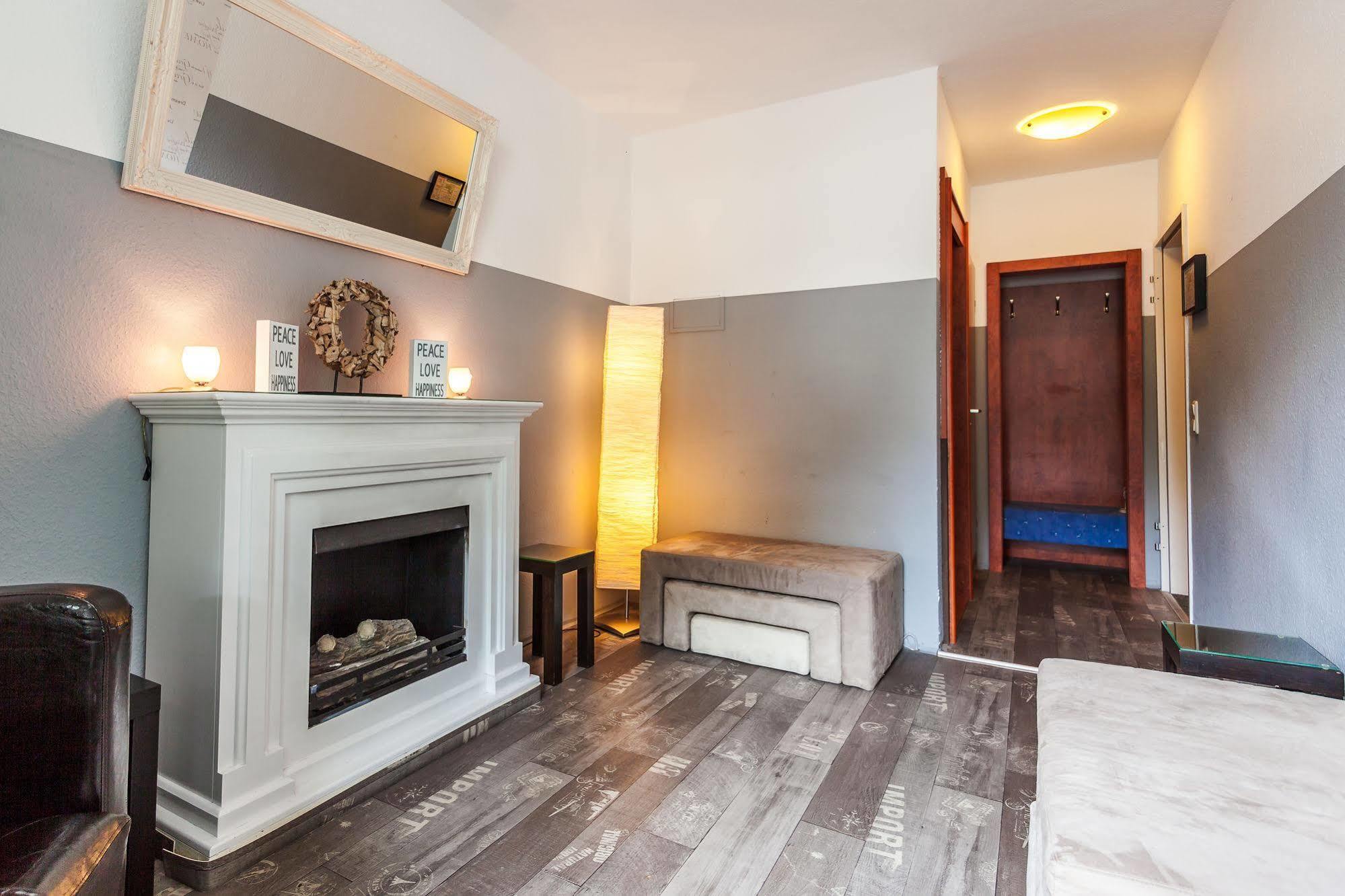 Residenz Hotel Eurostar デュッセルドルフ エクステリア 写真